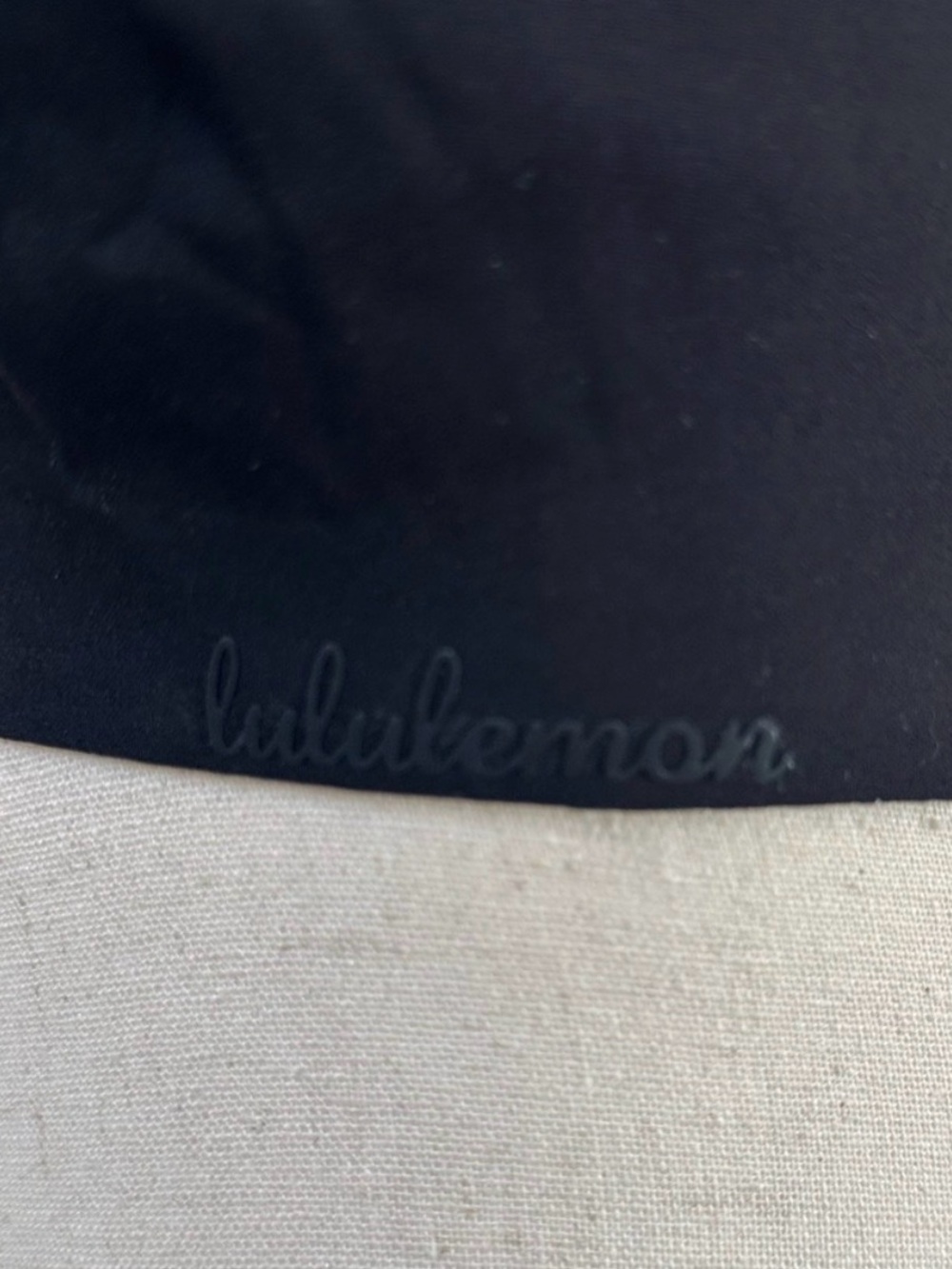 NWOT Lululemon Like Nothing Bra Black Wireless Seamless V-Neck Size 36B - Picture 6 of 9